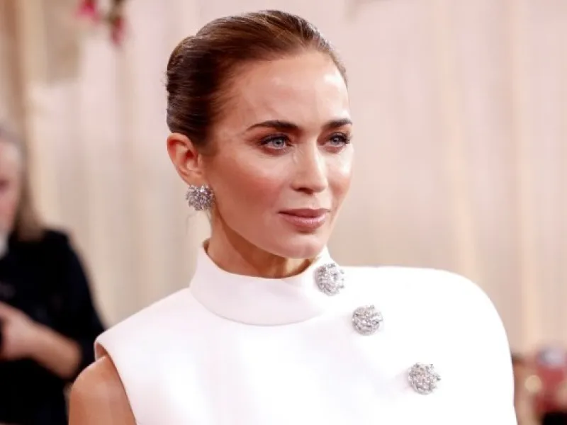 «Walk the Blue Fields»: Ο Άντριου Σκοτ και η Έμιλι Μπλαντ στο νέο δράμα του Τζον Κρόουλι