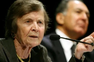 «Στη ζωή θα κάνω ό,τι θέλω… αν χρειαστεί, θα πουλώ λεμόνια στην Ομόνοια» -Οταν η Αρβελέρ διηγούνταν το πώς ξεκίνησε