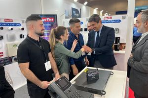 Επίσκεψη του Λευτέρη Αυγενάκη στο “Gastronomy Village”