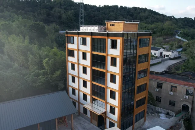 Αεροδρόμια, σπίτια και ουρανοξύστες από μπαμπού – Το νέο στοίχημα της «πράσινης» αρχιτεκτονικής για το 2026