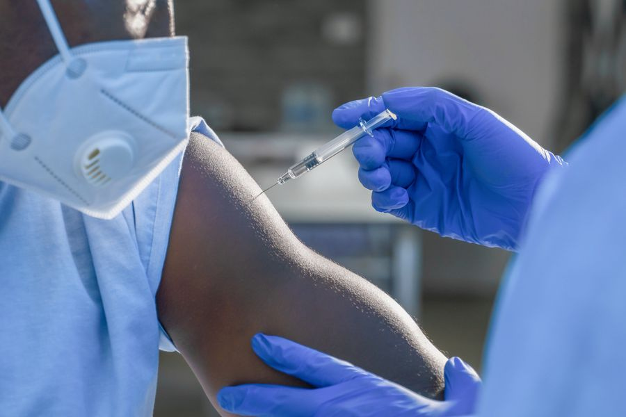 Δάσκαλε που δίδασκες: Οι γιατροί μας λένε να κάνουμε το αντιγριπικό αλλά εκείνοι δεν εμβολιάζονται