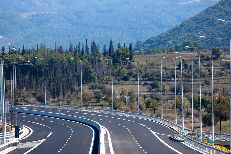 Η αναβολή στο ΣτΕ και ο κίνδυνος καθυστερήσεων που θα φέρουν αποζημιώσεις για τον ανάδοχο