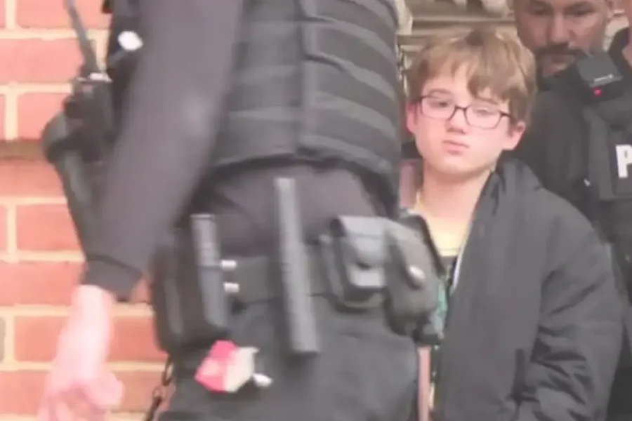 Θα δικαστεί σαν ενήλικος ο 11χρονος στις ΗΠΑ που εκτέλεσε τον θετό του πατέρα ενώ κοιμόταν επειδή του πήρε το Nintendo