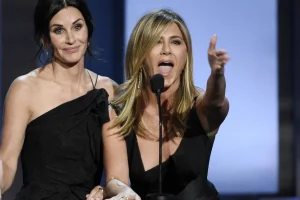 Κόρτνεϊ Κοξ και Τζένιφερ Άνιστον: Μια ιστορική φωτογραφία από το παρελθόν