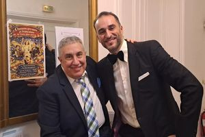 Παρίσι: Ναχμίας – Καραγκιαούρης σαγήνευσαν το κοινό με κανσονέτες του Μεσοπολέμου