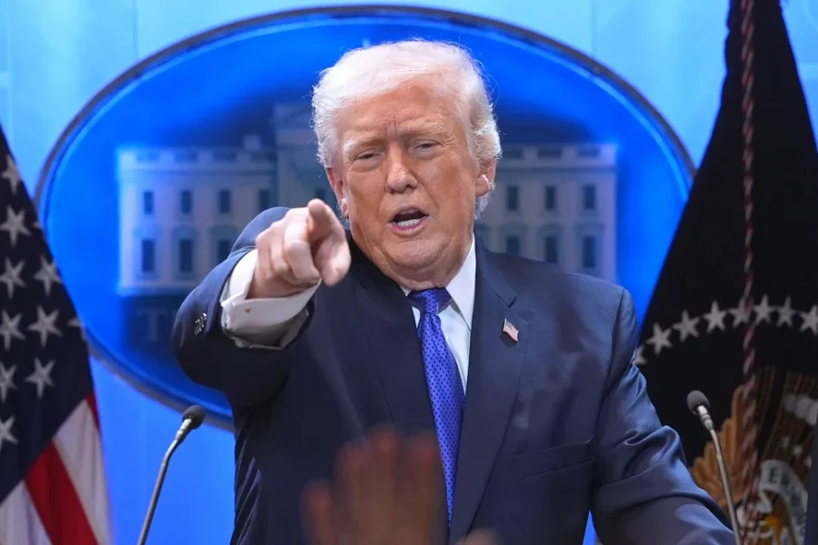 Τραμπ: Ξεκινήσαμε μεγάλες στρατιωτικές επιχειρήσεις στο Ιράν -Θα διασφαλίσουμε ότι δεν θα έχει πυρηνικά