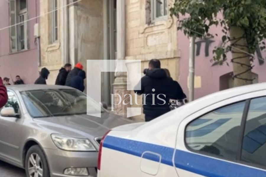 (ΦΩΤΟ – ΒΙΝΤΕΟ) Έγκλημα στο Ηράκλειο: Με σκυμμένο το κεφάλι στον εισαγγελέα ο 37χρονος καθ ομολογίαν δράστης