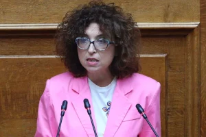 Ανεξαρτητοποιήθηκε η Έλενα Καραγεωργοπούλου από την Πλεύση Ελευθερίας, διαφώνησε με την Κωνσταντοπούλου