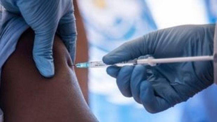 Δεκαπέντε πολιτείες των ΗΠΑ προσφεύγουν στη δικαιοσύνη εναντίον της κυβέρνησης εξαιτίας της πολιτικής για τον εμβολιασμό των παιδιών