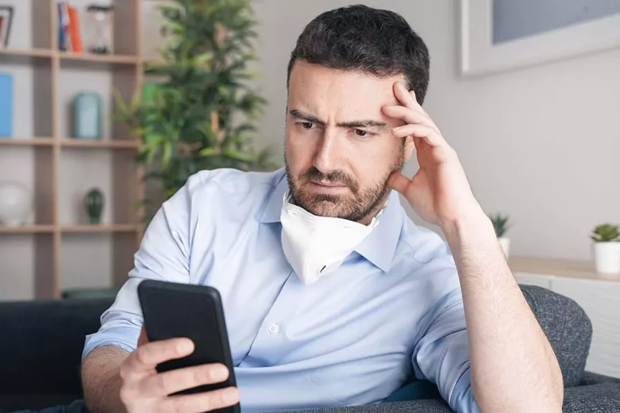 Ελληνική μελέτη συνδέει την παραπληροφόρηση με τη διστακτικότητα απέναντι στα εμβόλια