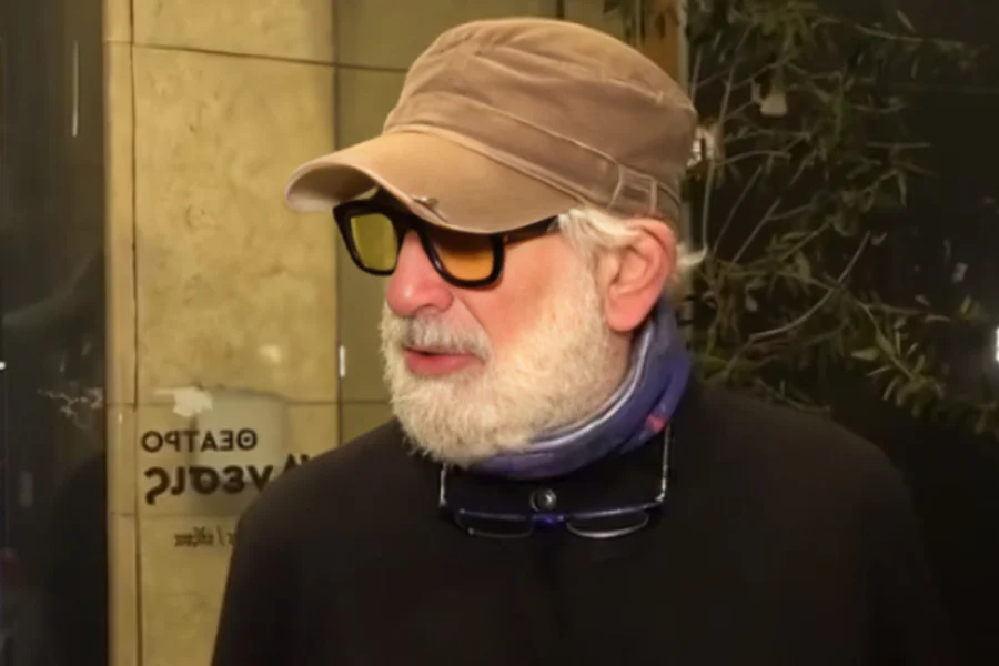 Ο Πέτρος Φιλιππίδης παρακολούθησε τον γιο του στο θέατρο: Με τι θα είστε ευχαριστημένοι; Τι να σας πω; Είμαι μια χαρά, δήλωσε