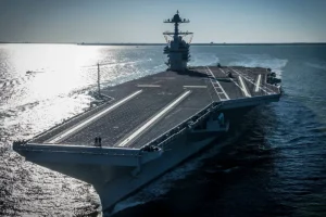 Πλησιάζει τη Σούδα για ανεφοδιασμό το αεροπλανοφόρο Ford, πριν ενταχθεί στις αμερικανικές δυνάμεις