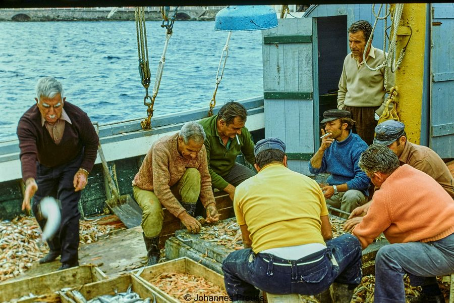 Ψαράδες στον Άγιο Νικόλαο Λασιθίου