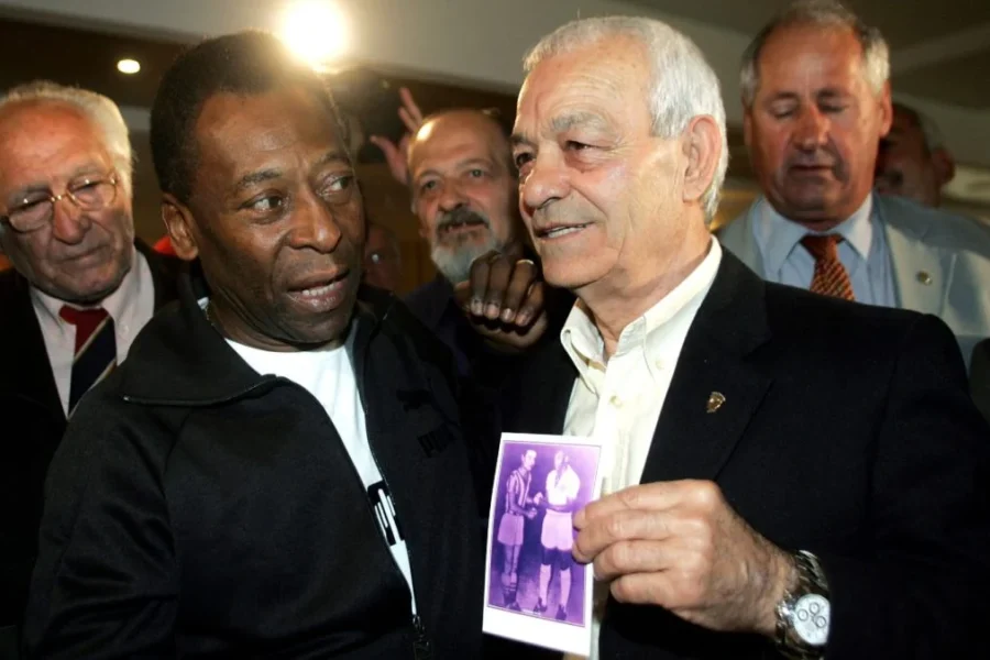 Σωτήρης Γκαβέζος: Πέθανε σε ηλικία 89 ετών ο παλαίμαχος ποδοσφαιριστής του Ολυμπιακού