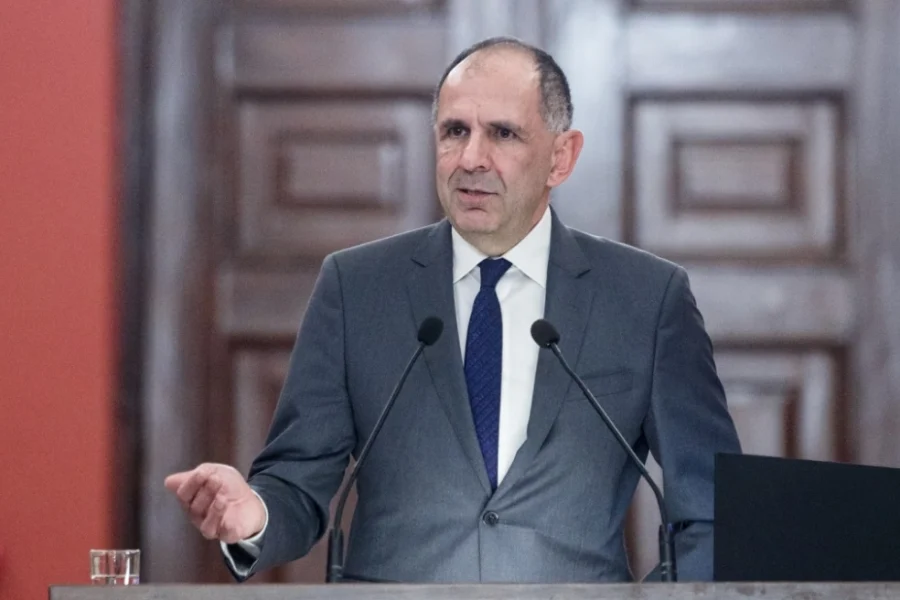 Γεραπετρίτης μετά το ΚΥΣΕΑ: Καλώ τους Έλληνες πολίτες στην περιοχή να παραμένουν σε ασφαλή τόπο και να ακολουθούν τις οδηγίες των πρεσβειών μας