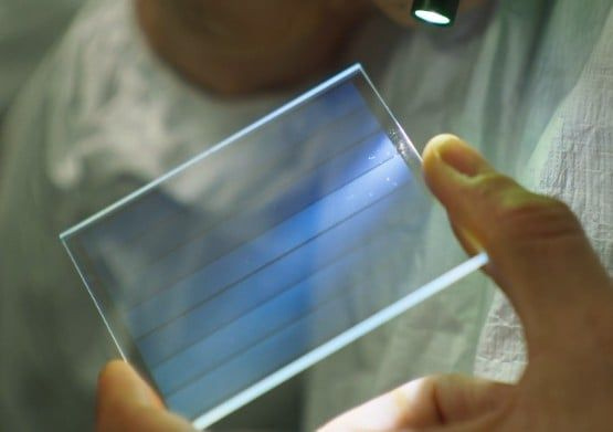 H Microsoft προτείνει το γυαλί ως μέσο… αιώνιας αποθήκευσης δεδομένων