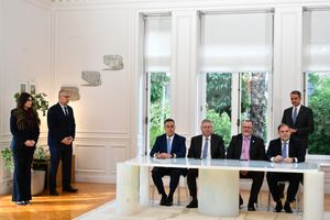 Παπασταύρου: Με τις χθεσινές υπογραφές η Ελλάδα προχωράει με αυτοπεποίθηση