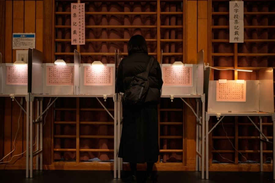 Στις κάλπες οι ψηφοφόροι στην Ιαπωνία με φαβορί το κυβερνών Φιλελεύθερο Δημοκρατικό Κόμμα