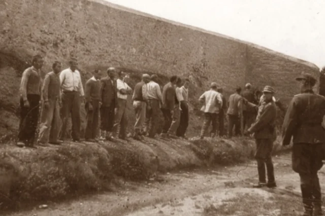 Αυθεντικές οι φωτογραφίες της Καισαριανής – Τις αγοράζει το υπουργείο Πολιτισμού