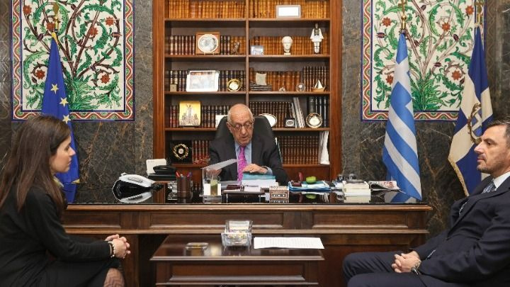 Παραδόθηκε στον πρόεδρο της βουλής το πόρισμα της Εξεταστικής για τον ΟΠΕΚΕΠΕ