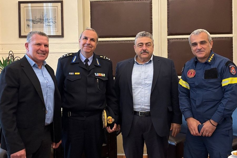 Εθιμοτυπική επίσκεψη Σεληνιωτάκη, Καλογιαννάκη στον Καλογερή