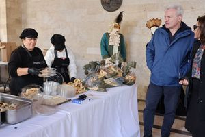 (BINTEO) Στα Κούλουμα σε Νέα Αλικαρνασσό, Καράβολα και Λότζια ο Αλέξης Καλοκαιρινός