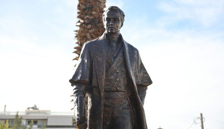 Αποκαλυπτήρια του ανδριάντα του Ιωάννη Καποδίστρια στον δήμο Ελληνικού – Αργυρούπολης