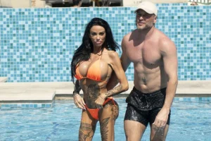 Κέιτι Πράις: Σοκάρουν οι νέες φωτογραφίες της από το Ντουμπάι, εμφανίστηκε πιο αδύνατη από ποτέ