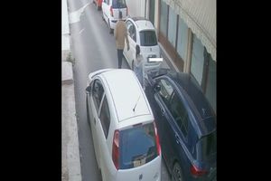 (ΒΙΝΤΕΟ) Άφησε την βαλίτσα της στο μπαλκόνι και μέσα σε δευτερόλεπτα της την… έκλεψαν