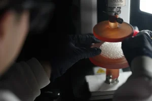 Καρκίνος του μαστού: Η πρωτοποριακή εφεύρεση αντί των εμφυτευμάτων που δίνει ελπίδα σε χιλιάδες γυναίκες