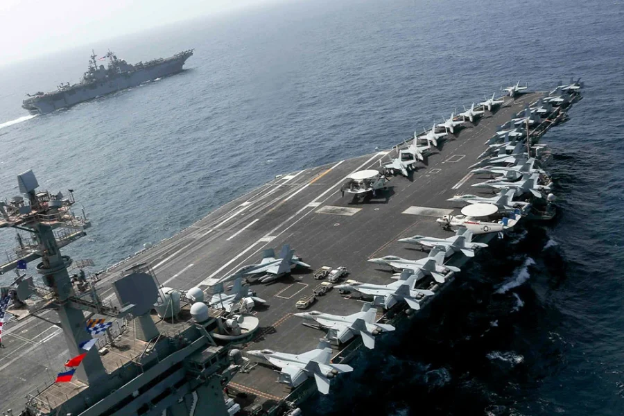 Οι ΗΠΑ κατέρριψαν ιρανικό drone που πλησίαζε το αεροπλανοφόρο Lincoln στην Αραβική Θάλασσα