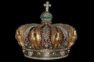 Το Λούβρο έδειξε φωτογραφίες της κατεστραμμένης τιάρας που διέλυσαν οι ληστές