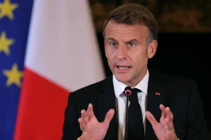 Economist: Ο Μακρόν κηρύσσει την Ευρώπη σε κατάσταση έκτακτης ανάγκης