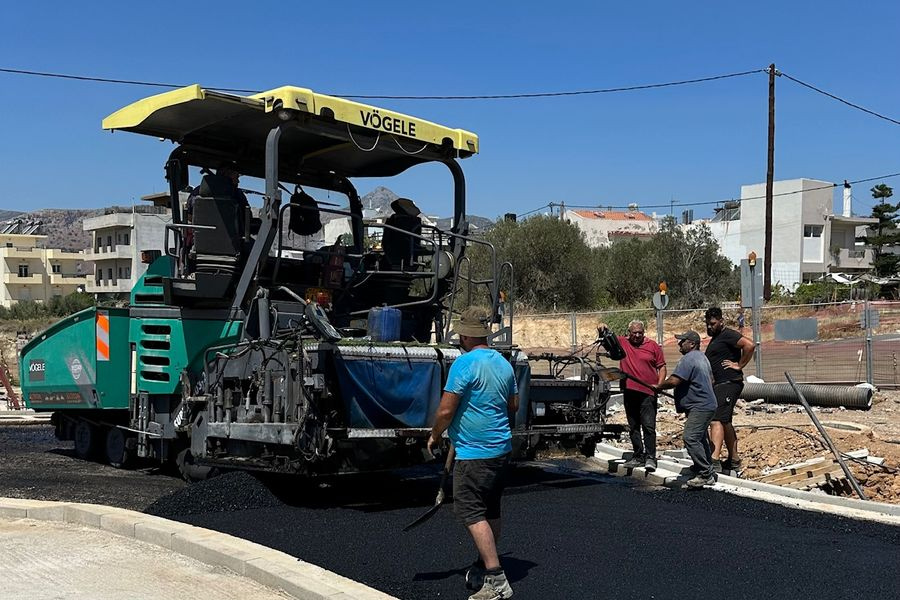Εργασίες ασφαλτόστρωσης στην οδό Ελ Γκρέκο