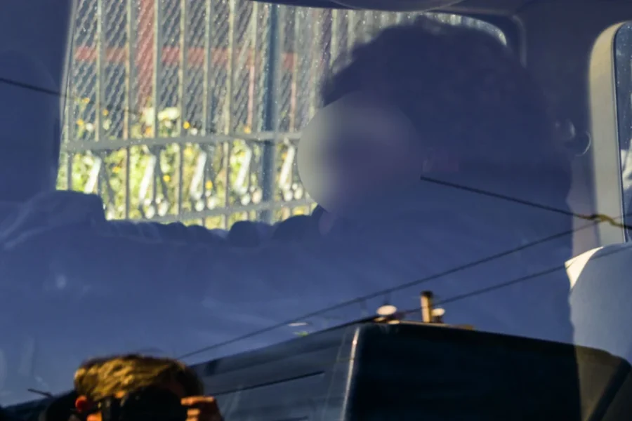 Φοβήθηκα μήπως είναι κακοποιοί, υποστήριξε ο μάνατζερ μοντέλων που συνελήφθη μετά από καταδίωξη – Υπό κράτηση μέχρι την αυριανή του δίκη