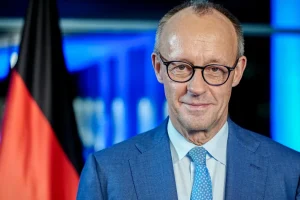 Ο Φρίντριχ Μερτς επανεξελέγη πρόεδρος του Χριστιανοδημοκρατικού Κόμματος