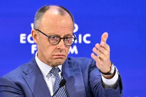 Politico: Ο Μερτς λέει στους Γερμανούς να μην είναι τεμπέληδες και να πάρουν παράδειγμα από τους Έλληνες