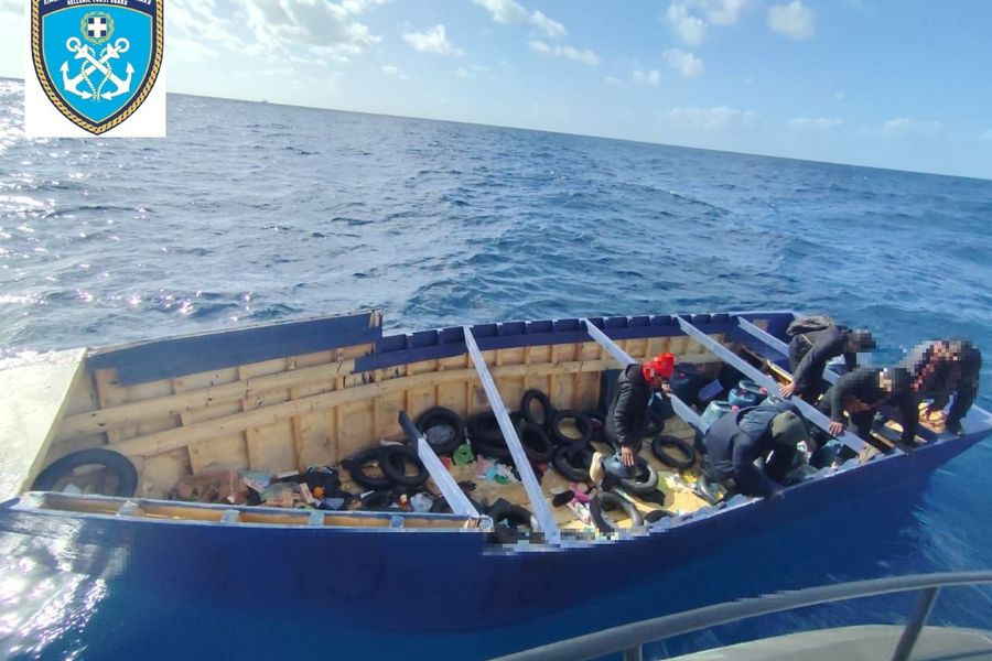 Μετανάστες στους Καλούς Λιμένες: 15χρονος διακινητής στα χέρια των αρχών