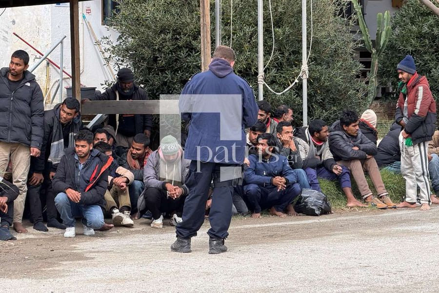 Πλεύρης για το πολύνεκρή τραγωδία: Εμπορικό το πλοίο που προσέγγισε τους μετανάστες