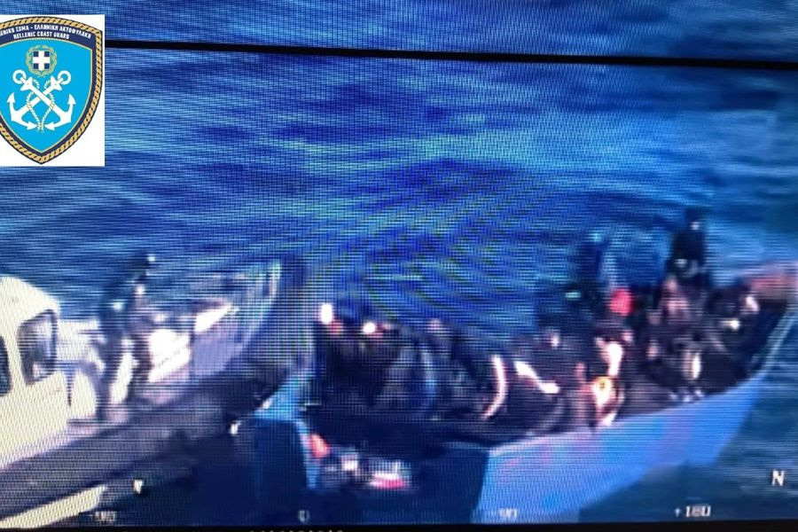 (ΦΩΤΟ) Ένας 21χρονος ο διακινητής των 67 μεταναστών στους Καλούς Λιμένες