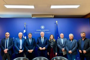 Σύσκεψη στο Υπουργείο Αγροτικής Ανάπτυξης και Τροφίμων για αγροτική οδοποιία και αρδευτικά έργα στο Δήμο Μινώα Πεδιάδας ύψους 2 εκ. ευρώ