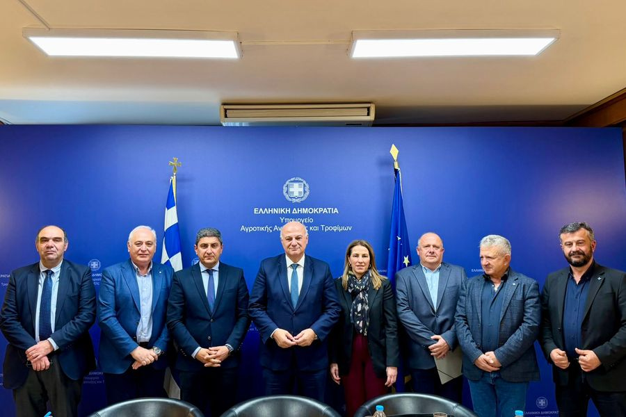 Σύσκεψη στο Υπουργείο Αγροτικής Ανάπτυξης και Τροφίμων για αγροτική οδοποιία και αρδευτικά έργα στο Δήμο Μινώα Πεδιάδας ύψους 2 εκ. ευρώ