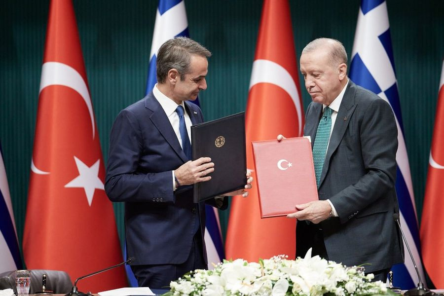 Τα μηνύματα από τη συνάντηση Μητσοτάκη-Ερντογάν: Η άρση του casus belli και οι θαλάσσιες ζώνες, τα ακανθώδη αλλά όχι άλυτα ζητήματα