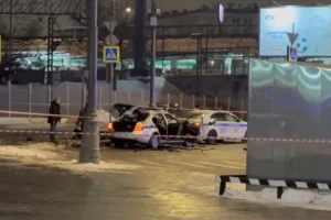 Ένας αστυνομικός νεκρός και δύο τραυματίες από έκρηξη κοντά στον σταθμό Σαβιέλοβα στη Μόσχα, δείτε βίντεο
