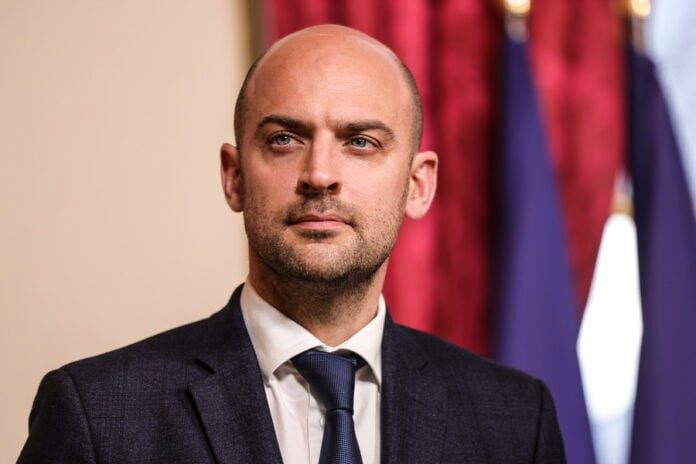 Υπόθεση Ντεράνκ: Ο πρέσβης των ΗΠΑ στη Γαλλία εκλήθη για εξηγήσεις