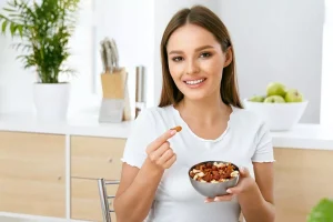 Τα 30 γραμμάρια που μας προστατεύουν από την άνοια – Καταναλώστε τα καθημερινά