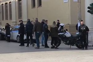 Εκκενώθηκε το Δικαστικό Μέγαρο της Πάτρας έπειτα από τηλεφώνημα για βόμβα