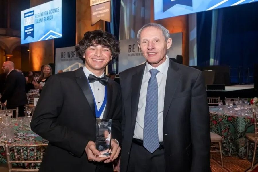 Μαθητής λυκείου στις ΗΠΑ εντόπισε 1,5 εκατ. άγνωστα διαστημικά αντικείμενα με τεχνητή νοημοσύνη