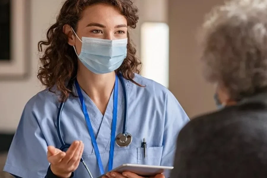 Ο γιατρός στην πόρτα του πολίτη: 3.000 ωφελούμενοι και 21 κρίσιμες διακομιδές το δίμηνο Νοεμβρίου – Δεκεμβρίου