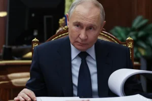 CNN: Ο Έπσταϊν ήθελε να συναντήσει τον Πούτιν – Τα πρόσωπα που εμπλέκονται